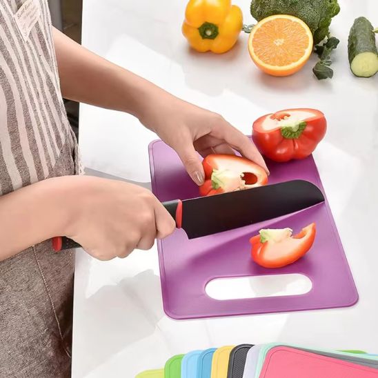 Planche à découper flexible sans BPA 4 couleurs en plastique