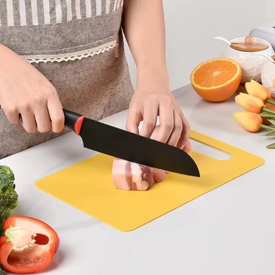 Planche à découper flexible sans BPA 4 couleurs en plastique